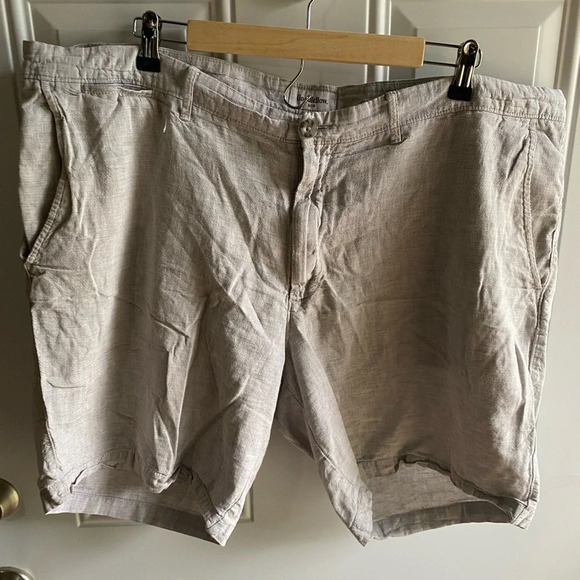 Goodfellow & Co. Linden Shorts Mens 42 Light Grey Slash Pocket 9” Inseam - Picture 1 of 5